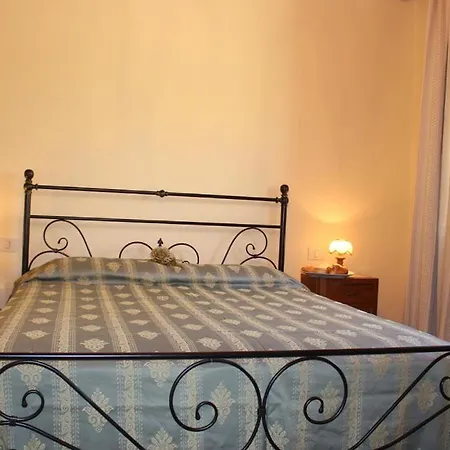 Sigliano Sleeps 4 Pool Wifi T763178 Appartement