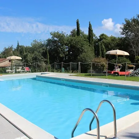 Sigliano Sleeps 4 Pool Wifi T763178 *