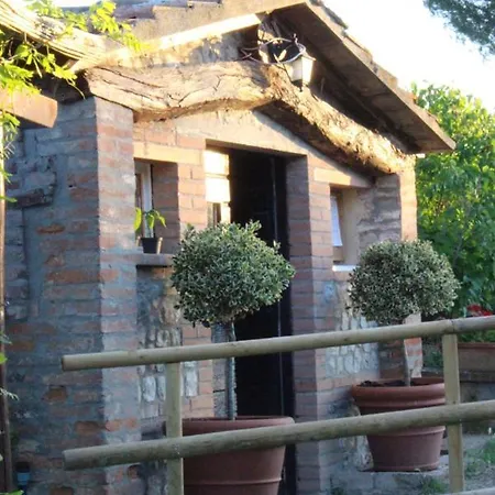 Sigliano Sleeps 4 Pool Wifi T763178 *