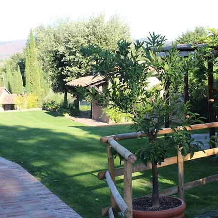 Sigliano Sleeps 4 Pool Wifi T763178 Appartement
