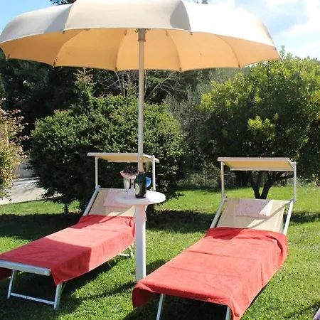 Sigliano Sleeps 4 Pool Wifi T763178 Apartamento *