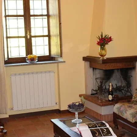 Sigliano Sleeps 4 Pool Wifi T763178 Appartement