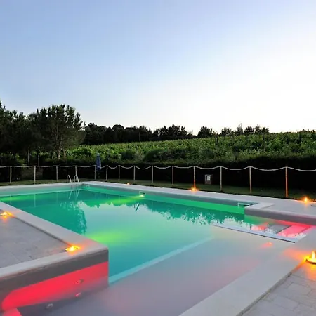 Sigliano Sleeps 4 Pool Wifi T763178 *