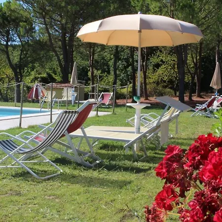 Sigliano Sleeps 4 Pool Wifi T763178 Appartement San Litardo