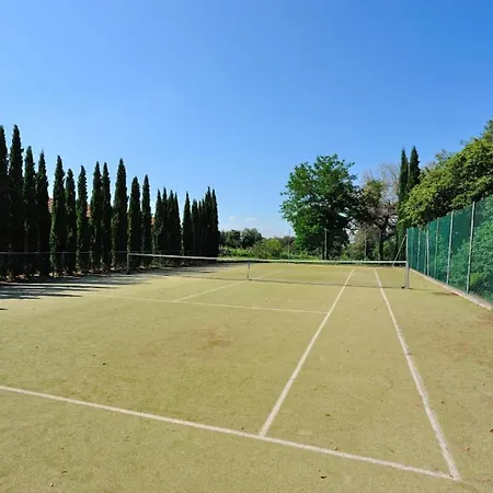Sigliano Sleeps 4 Pool Wifi T763178 * San Litardo