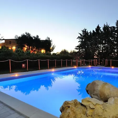 Sigliano Sleeps 4 Pool Wifi T763178 *