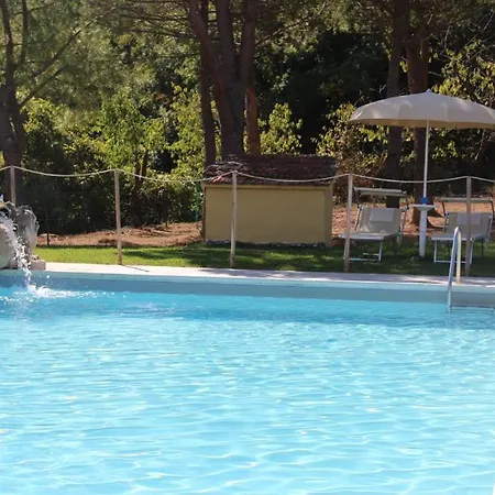 Appartement Sigliano Sleeps 4 Pool Wifi T763178 San Litardo