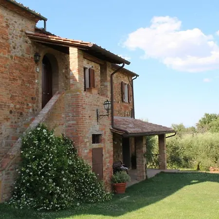 Sigliano Sleeps 4 Pool Wifi T763178 *