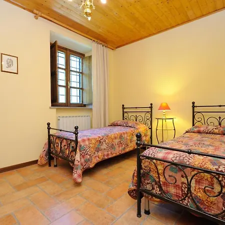 Sigliano Sleeps 4 Pool Wifi T763178 * San Litardo