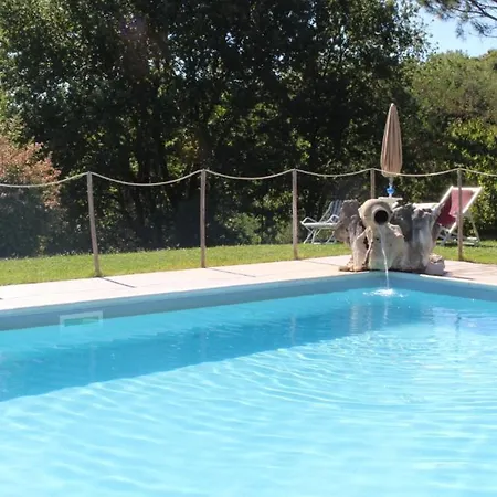 Appartement Sigliano Sleeps 4 Pool Wifi T763178